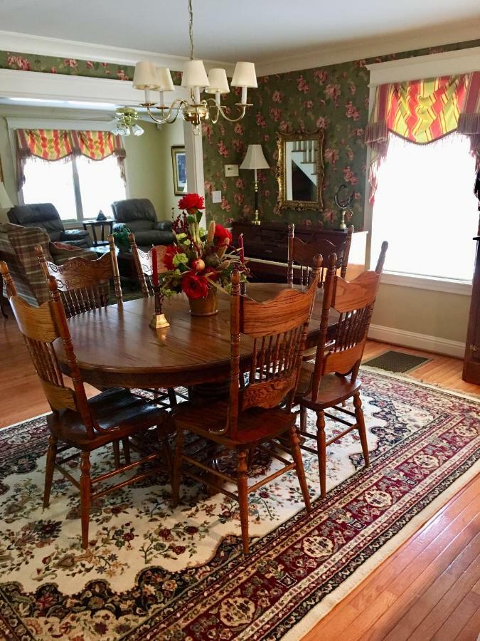Villa Downtown Abode In The Heart Of The Bourbon Trail Lebanon Exterior foto